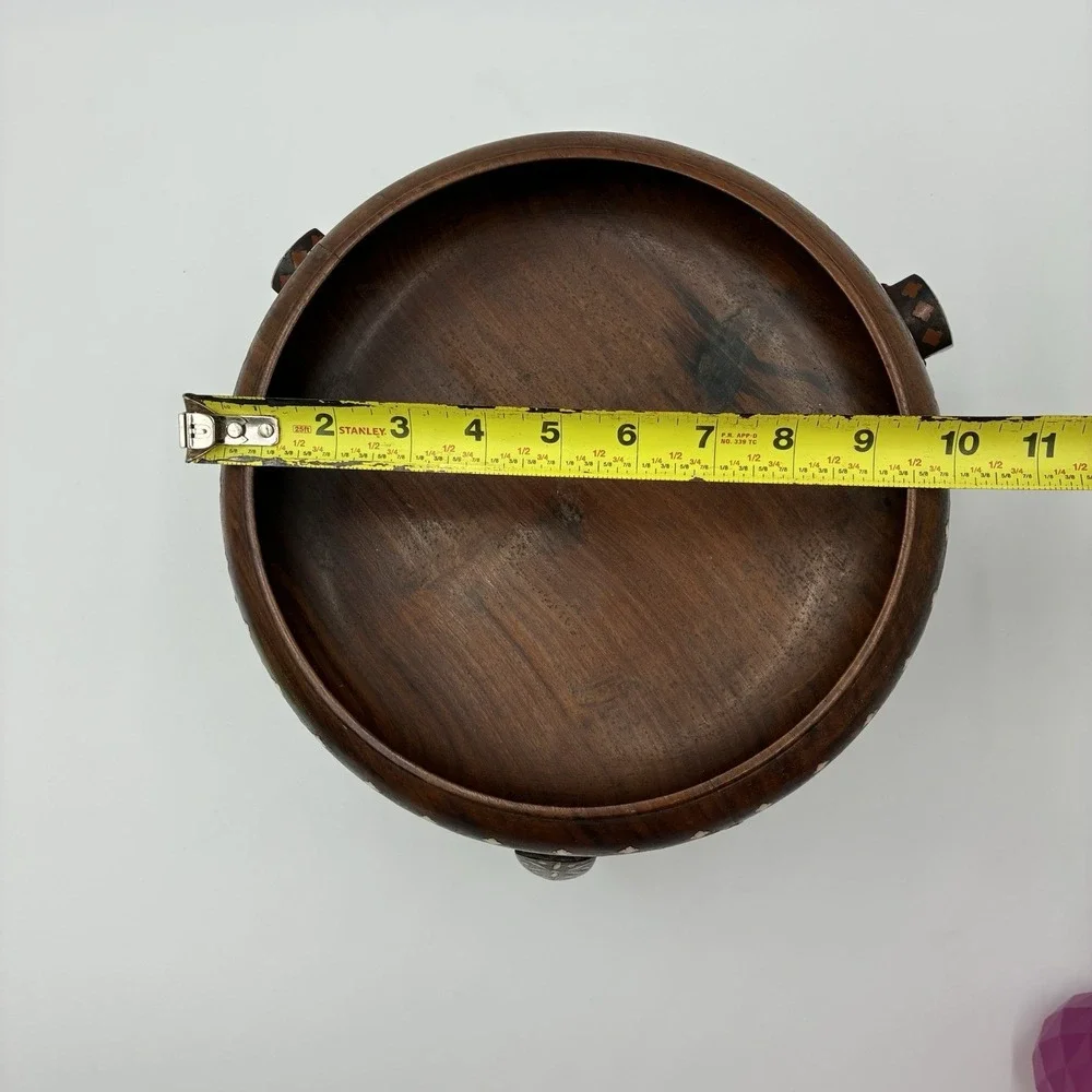 Early 20th Century Hand-Carved & Inlaid Anglo-Indian Bowl on Elephants Base